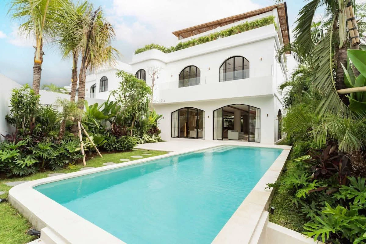 4 BEDROOMS LUXURY VILLA BERAWA FOR DAILY AND MONTHLY RENT — image 3