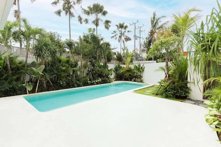 4 BEDROOMS LUXURY VILLA BERAWA FOR DAILY AND MONTHLY RENT — image 4