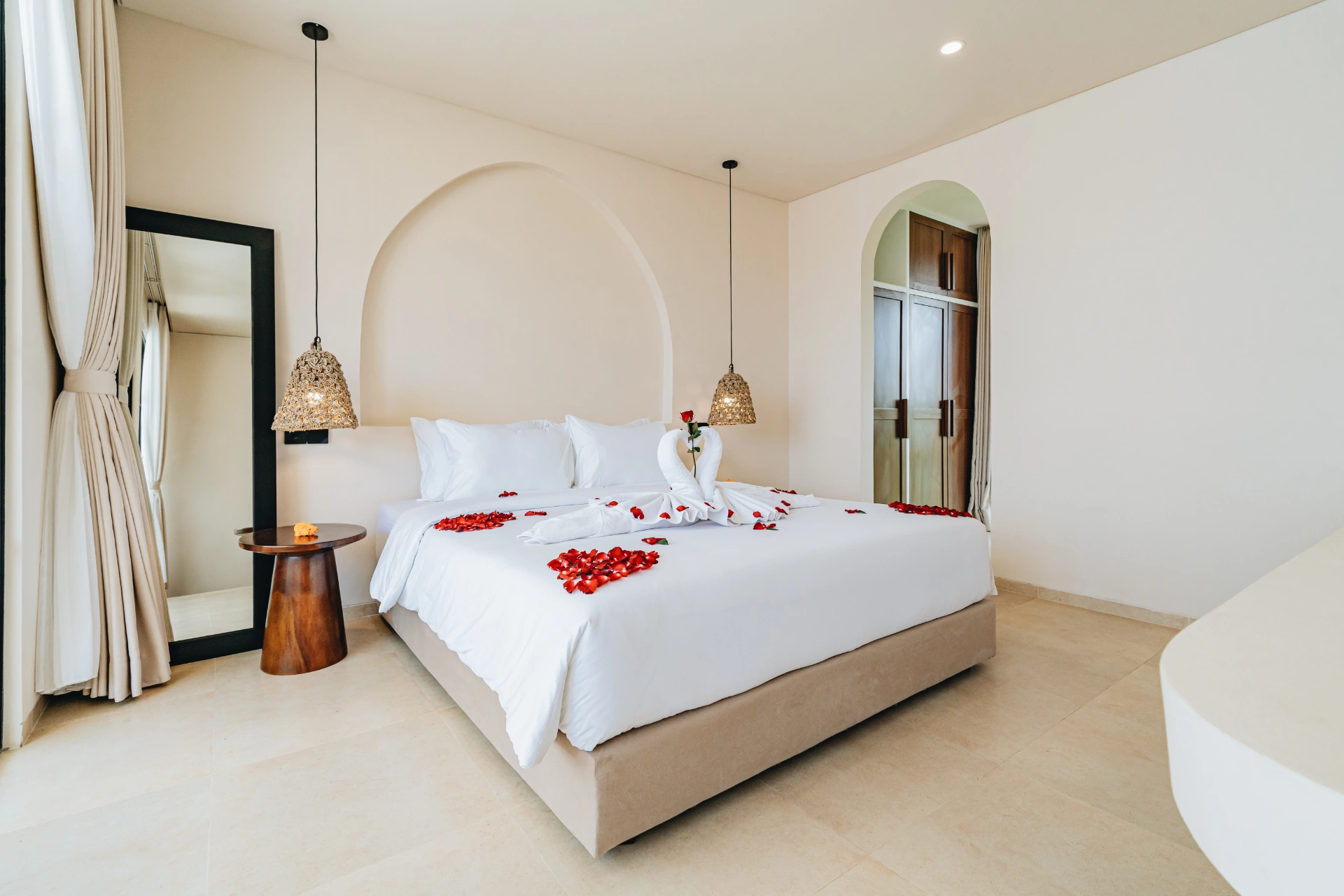 8min Seseh Beach•Balcony•1BR Pool Villa•Ricefields — image 4