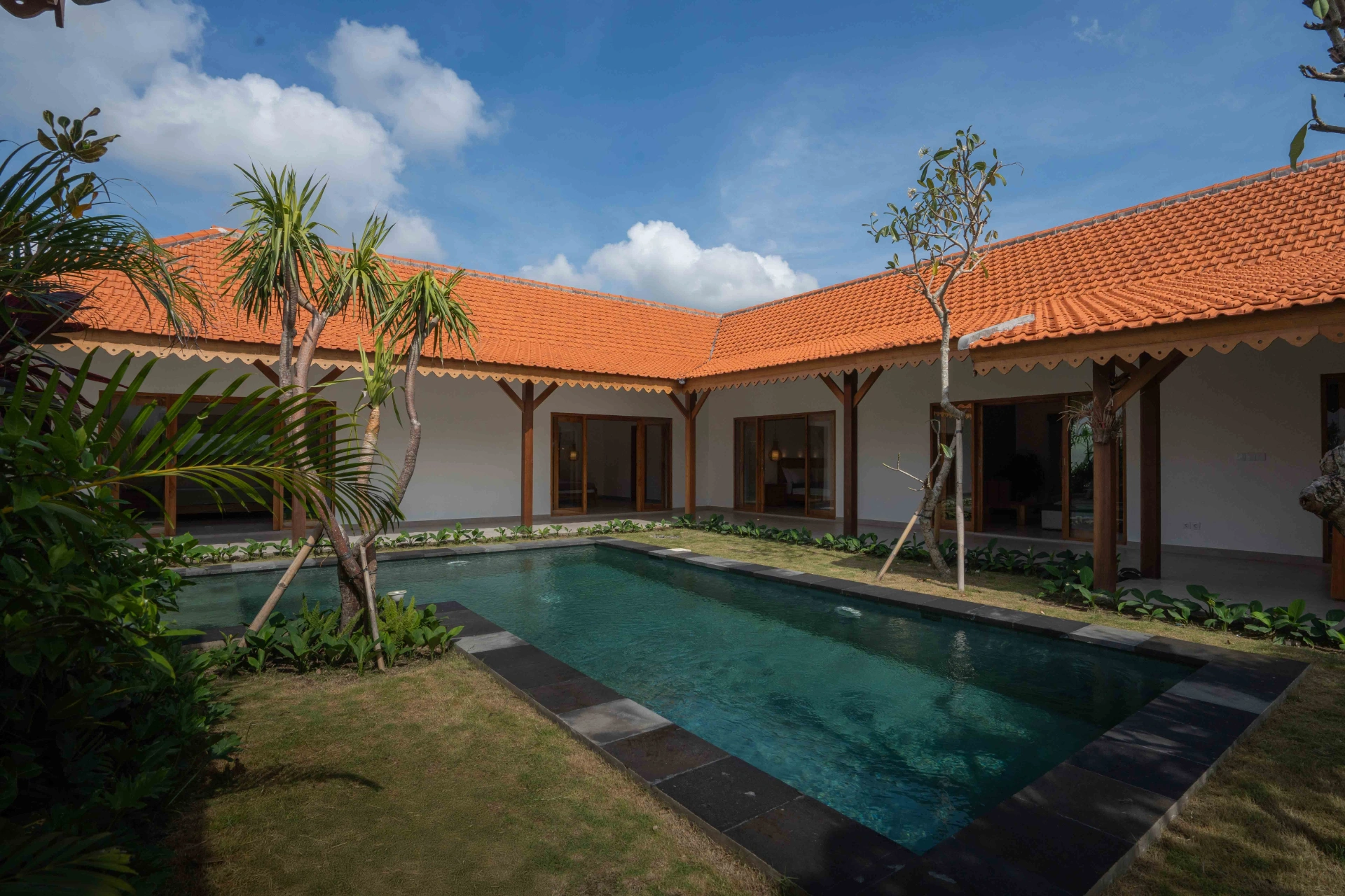 3 Bedroom Modern Tropical Villa — image 4