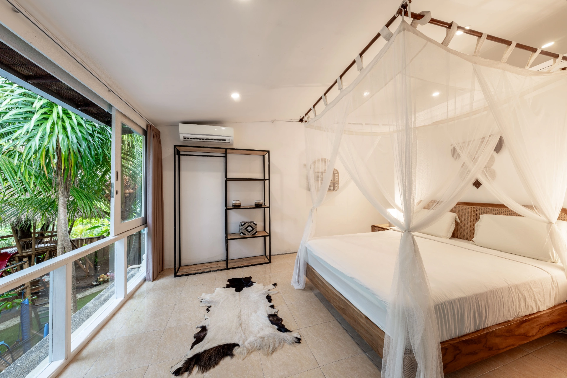 Jungle House - 2BR Jungle Villa | Shared Pool and Garden & Family Friendly — image 3