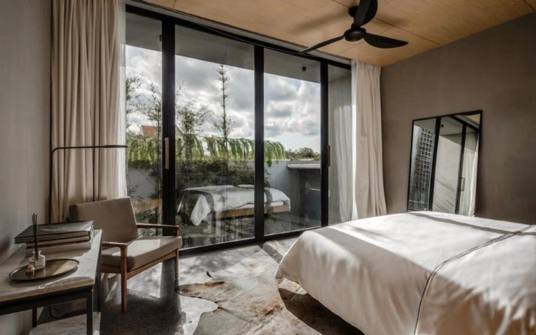 Modern 2BR Townhouse w/ Plunge Pool — image 3