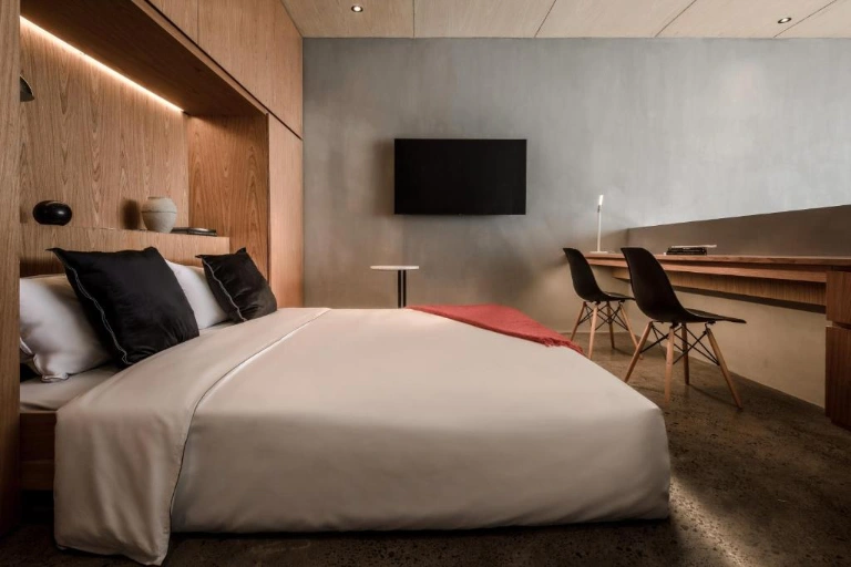 Modern 2BR Townhouse w/ Plunge Pool — image 1