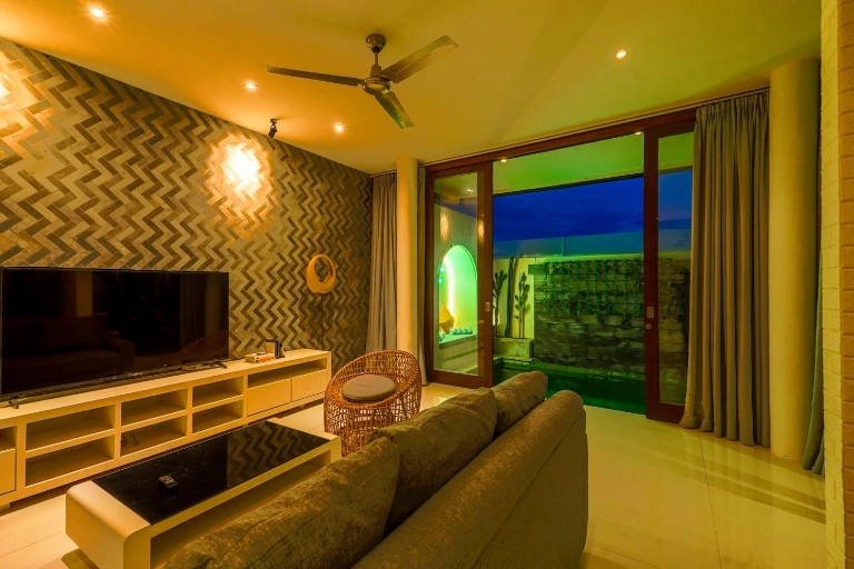 New Rice Field View 3 bedroom in Berawa Canggu — image 3