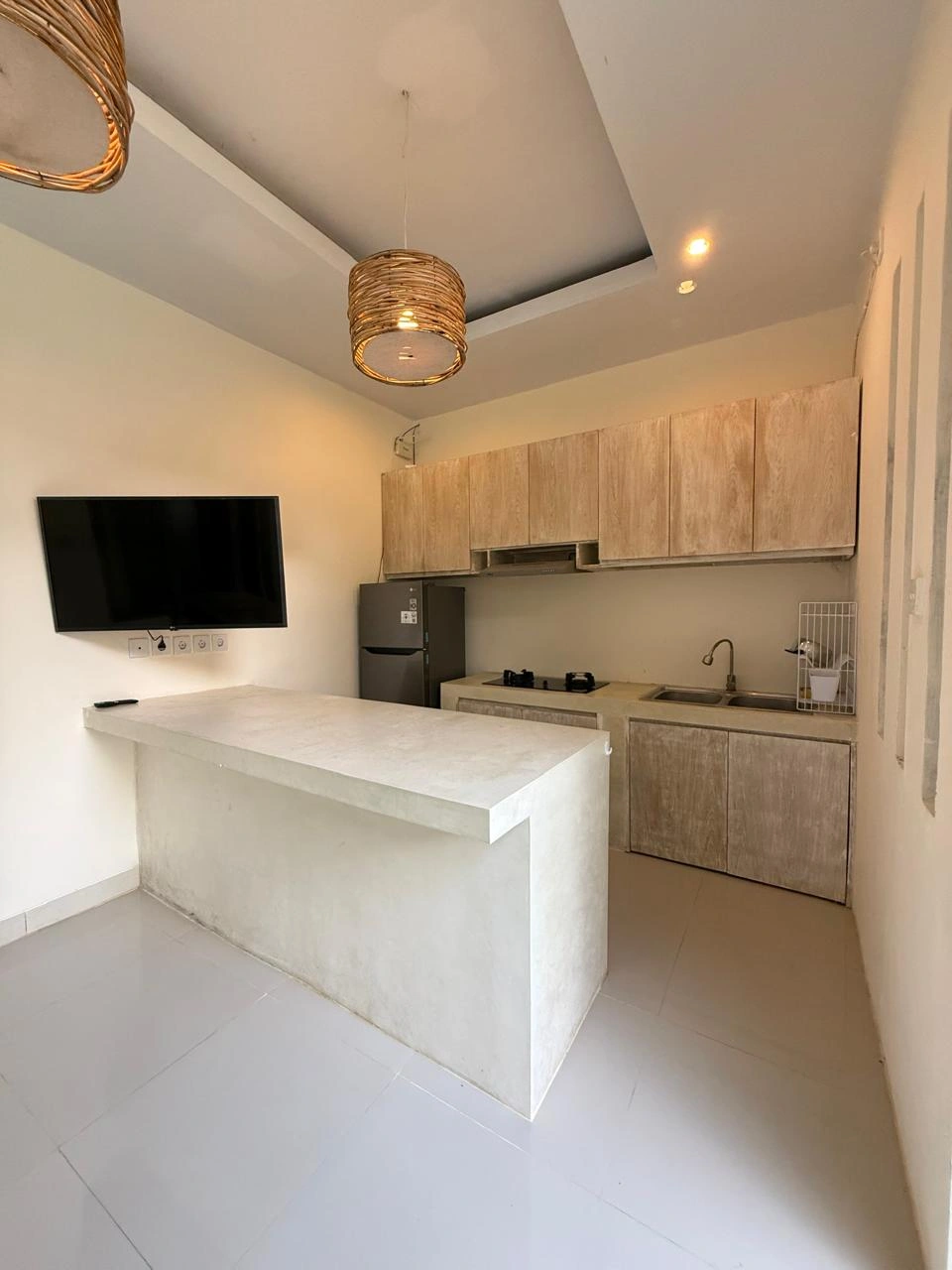 Cheap 2 Bedroom Villa - Babakan Canggu — image 2