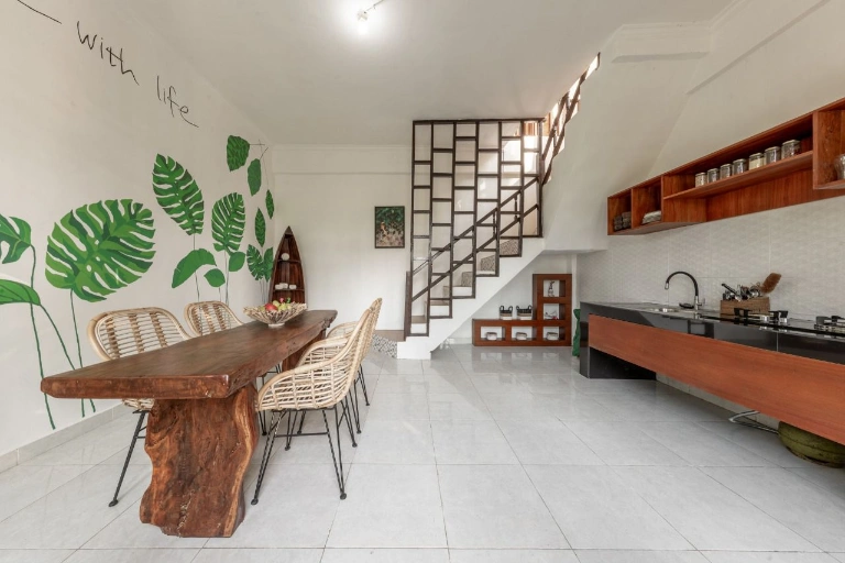 Yang House- 1BR Sunrise View Villa with Kitchen Balcony & Shared Pool — image 2
