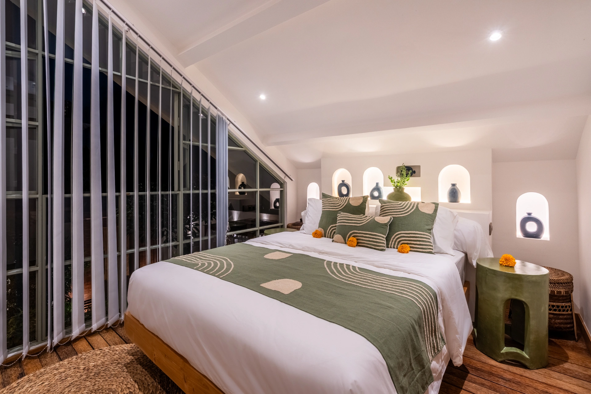 Luxury 4-Bedroom Villa – Prime Seminyak — image 3