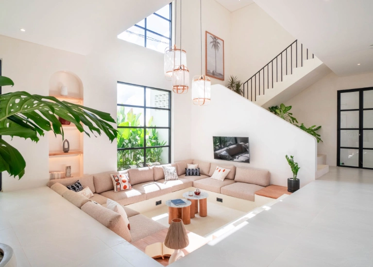 Luxury 4BR Tropical Villa w Rooftop & Rice Field Views Seseh