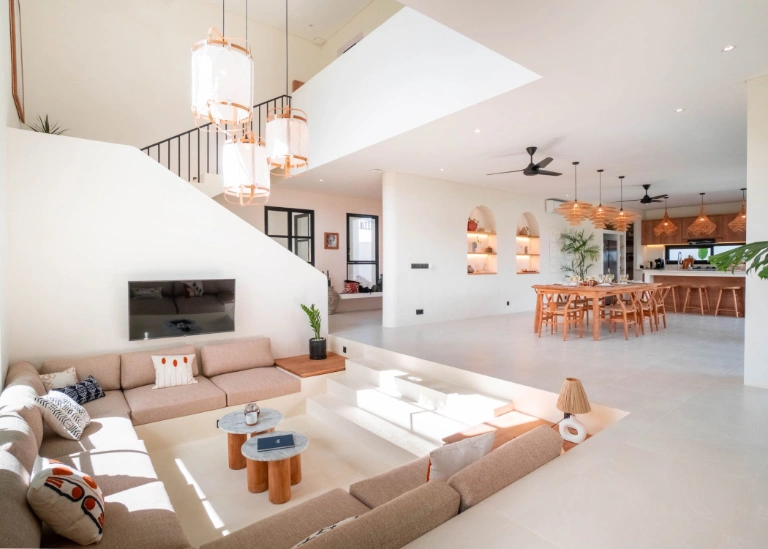 Luxury 4BR Tropical Villa w Rooftop & Rice Field Views Seseh — image 2