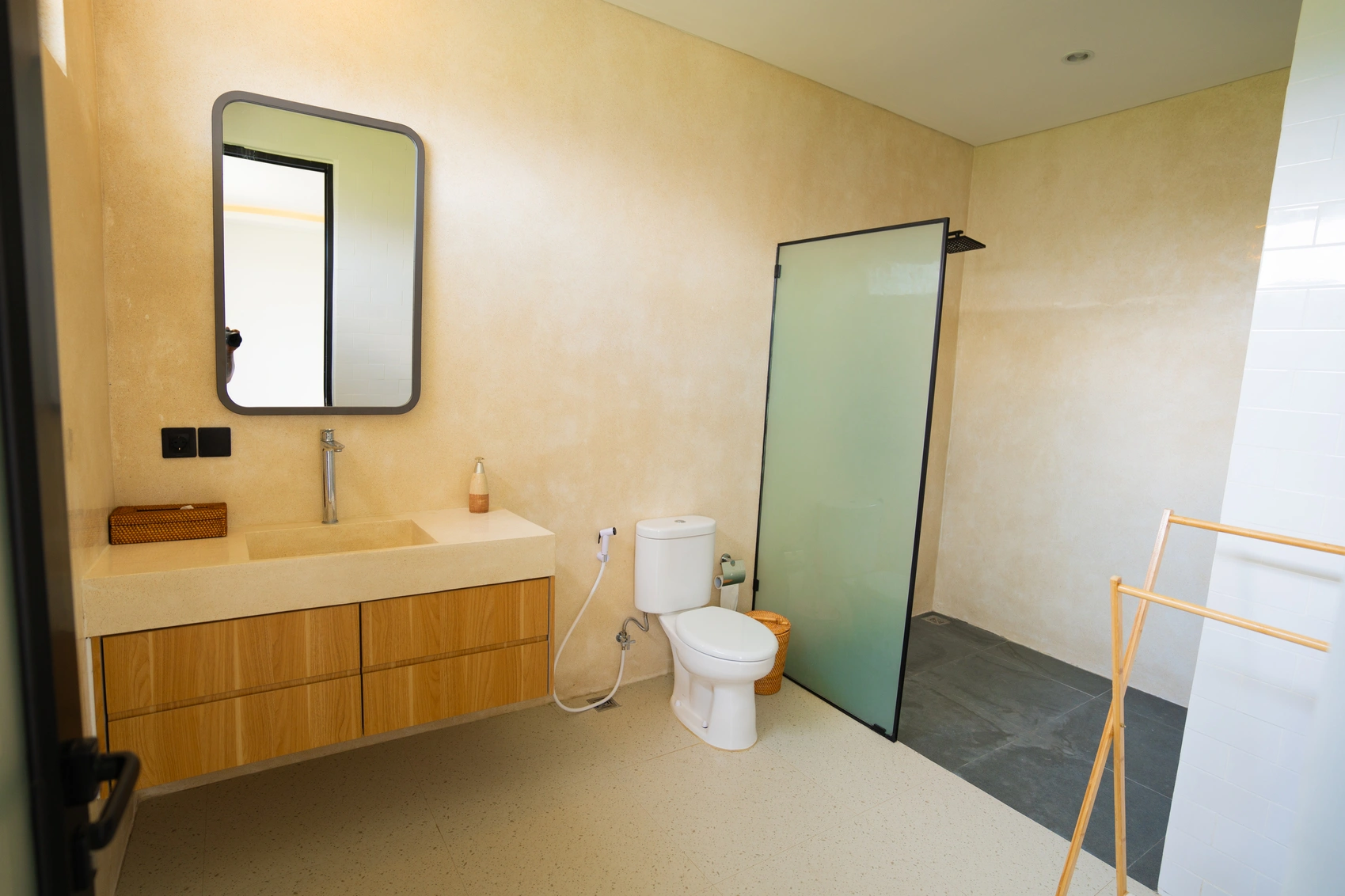 2 Bedroom Villa Cemagi — image 3