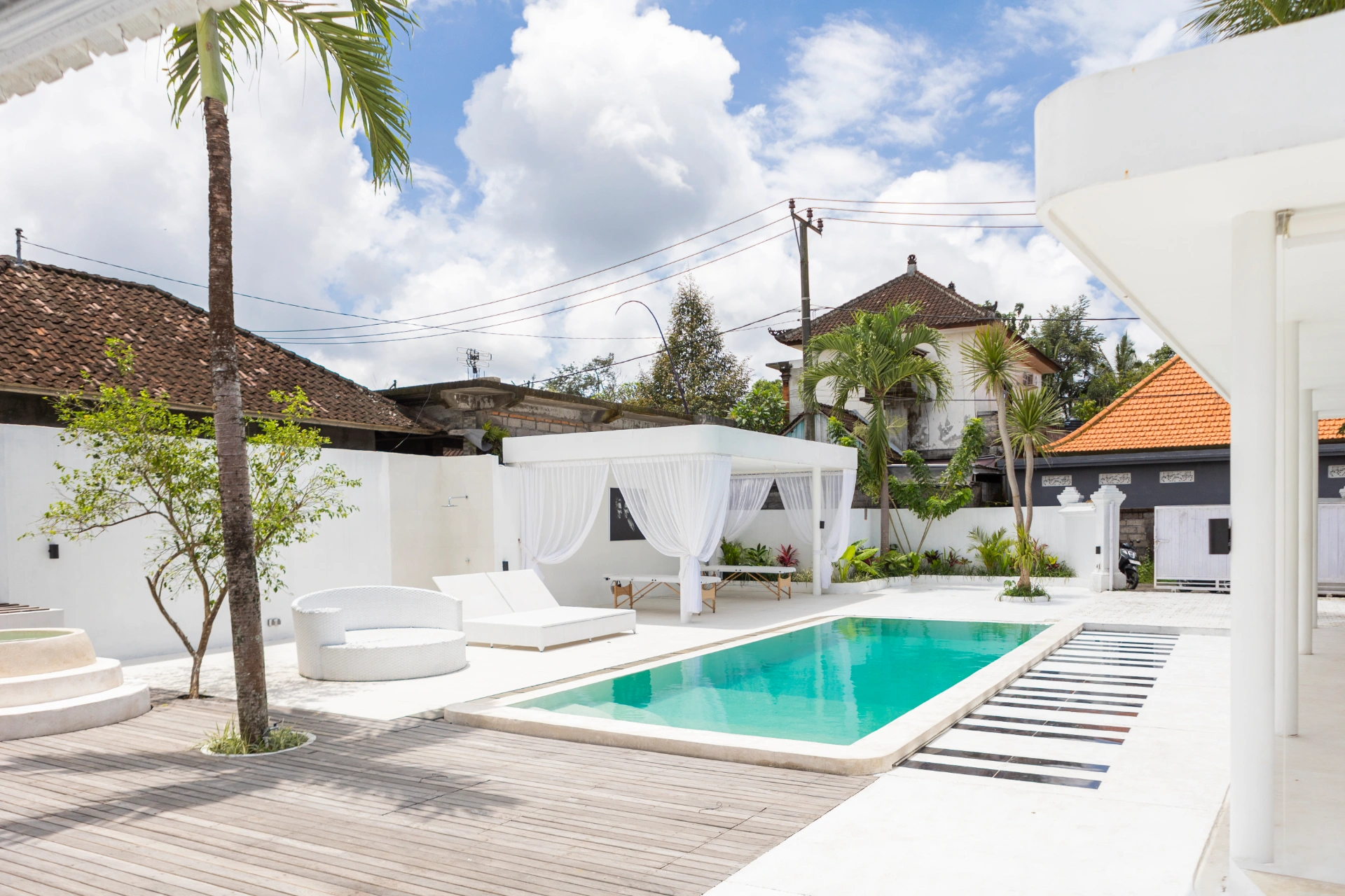 Villa Piano- 3BR Spa Villa • Outdoor Cinema + Sauna & Ice Bath — image 1