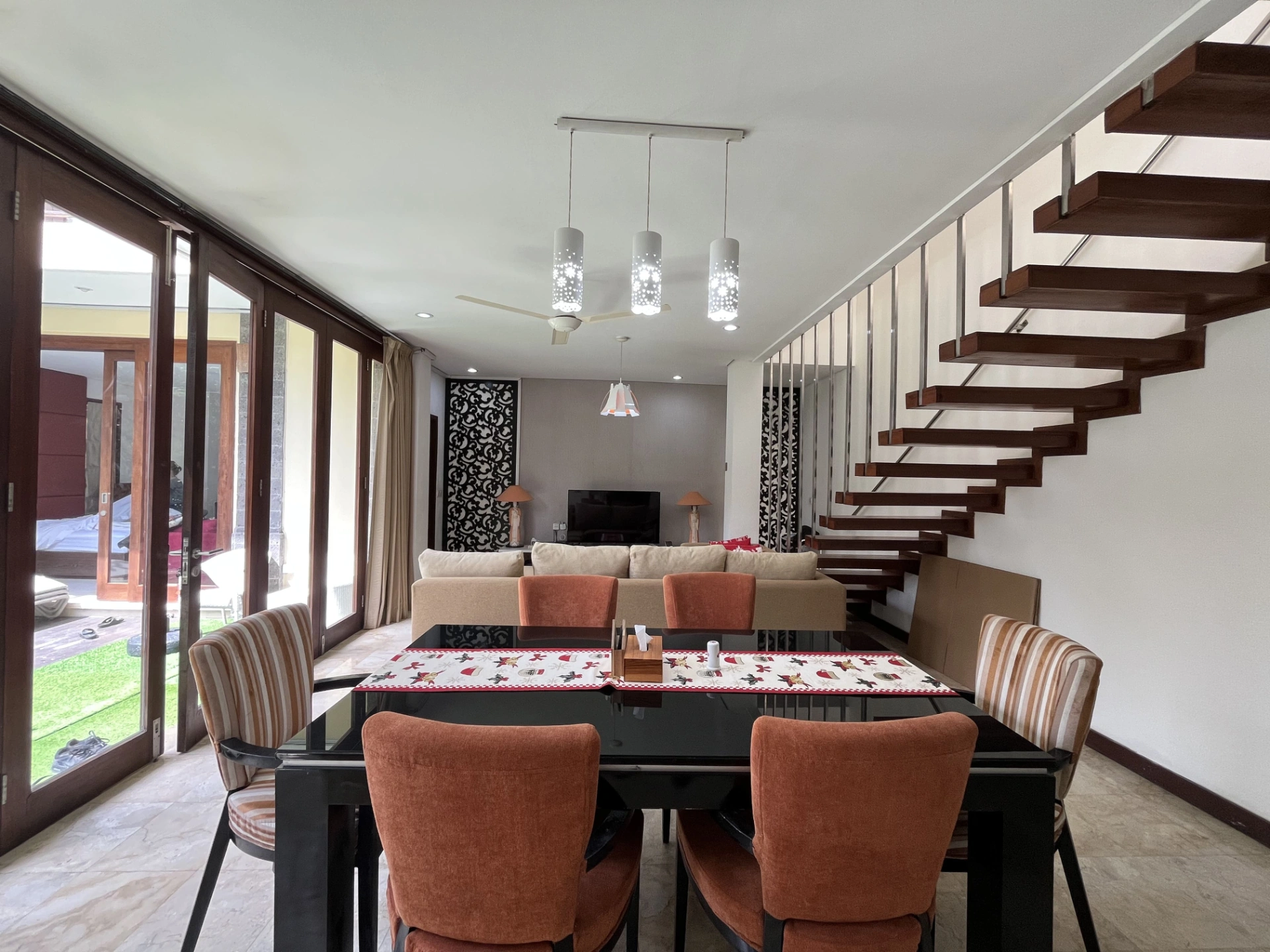 3 bedroom Family Villa In a Complex - No Construction — image 4