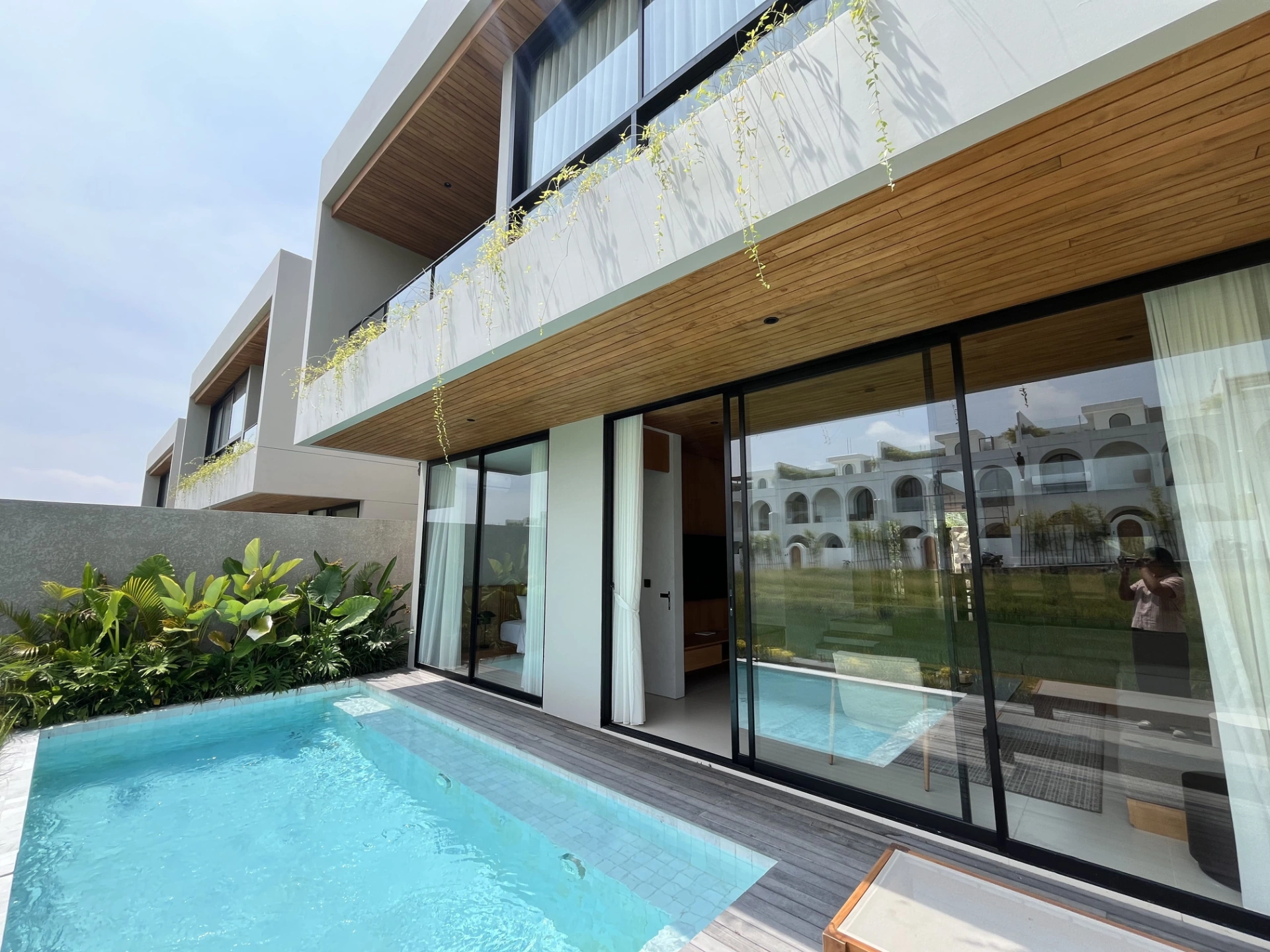 3 Bedroom Brand New Modern Villa — image 2
