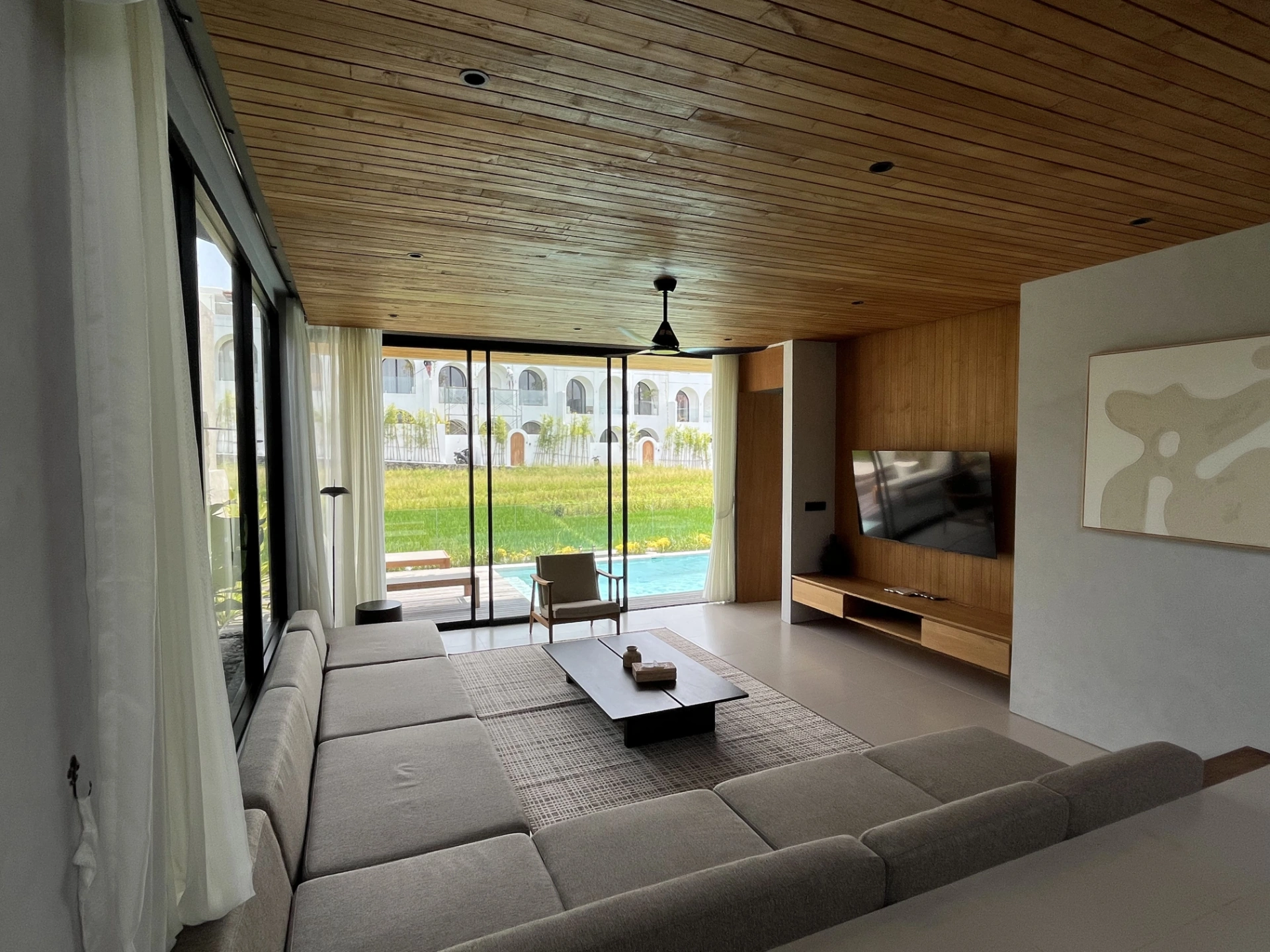 3 Bedroom Brand New Modern Villa — image 3