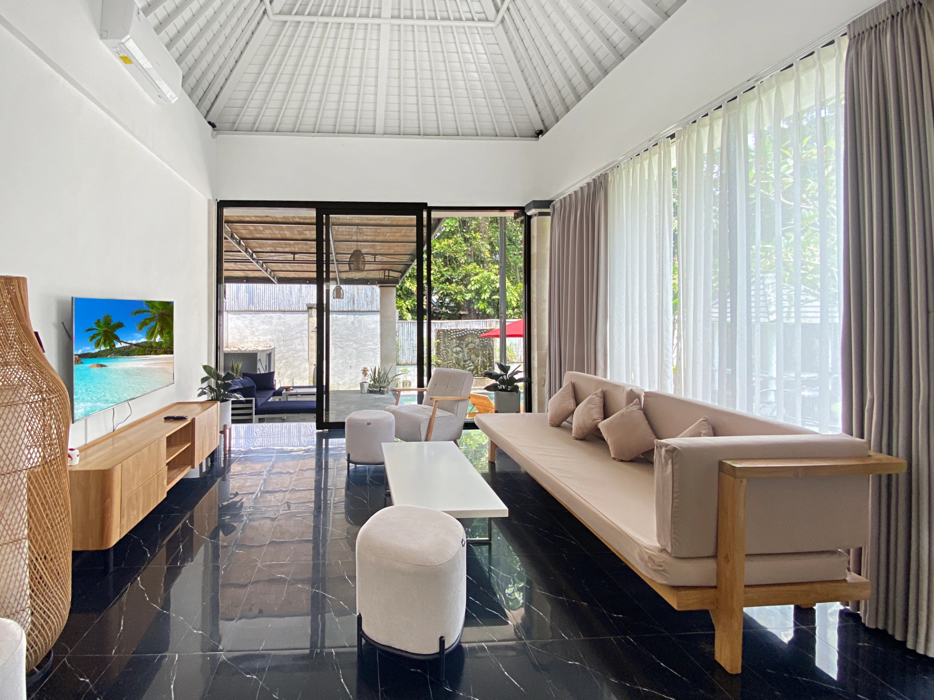 Pererenan Palm Villa By Local Property Team — image 3
