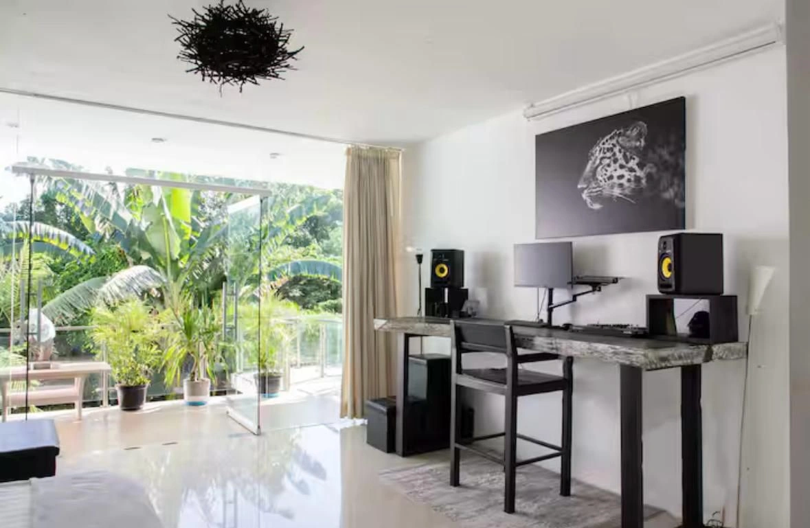 Villa For Rent 4 Bed In PererenanBadung Bali PO-4090 — image 1