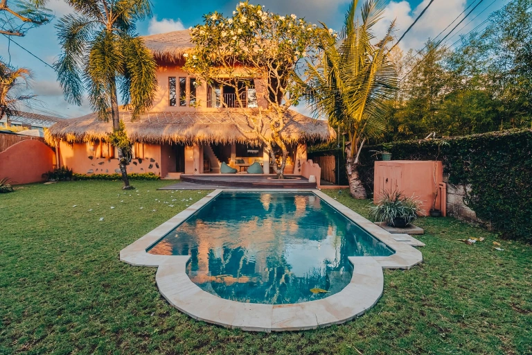 3 BEDROOM VILLA WITH HUGE GARDEN IN UMALAS - AF623