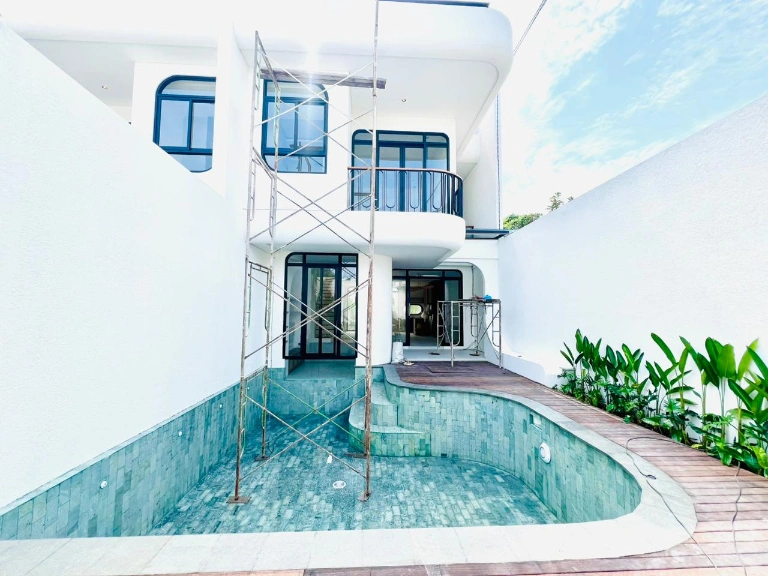 Mediterranean Villa in Prime Berawa - For Sale & Rent - YO203D