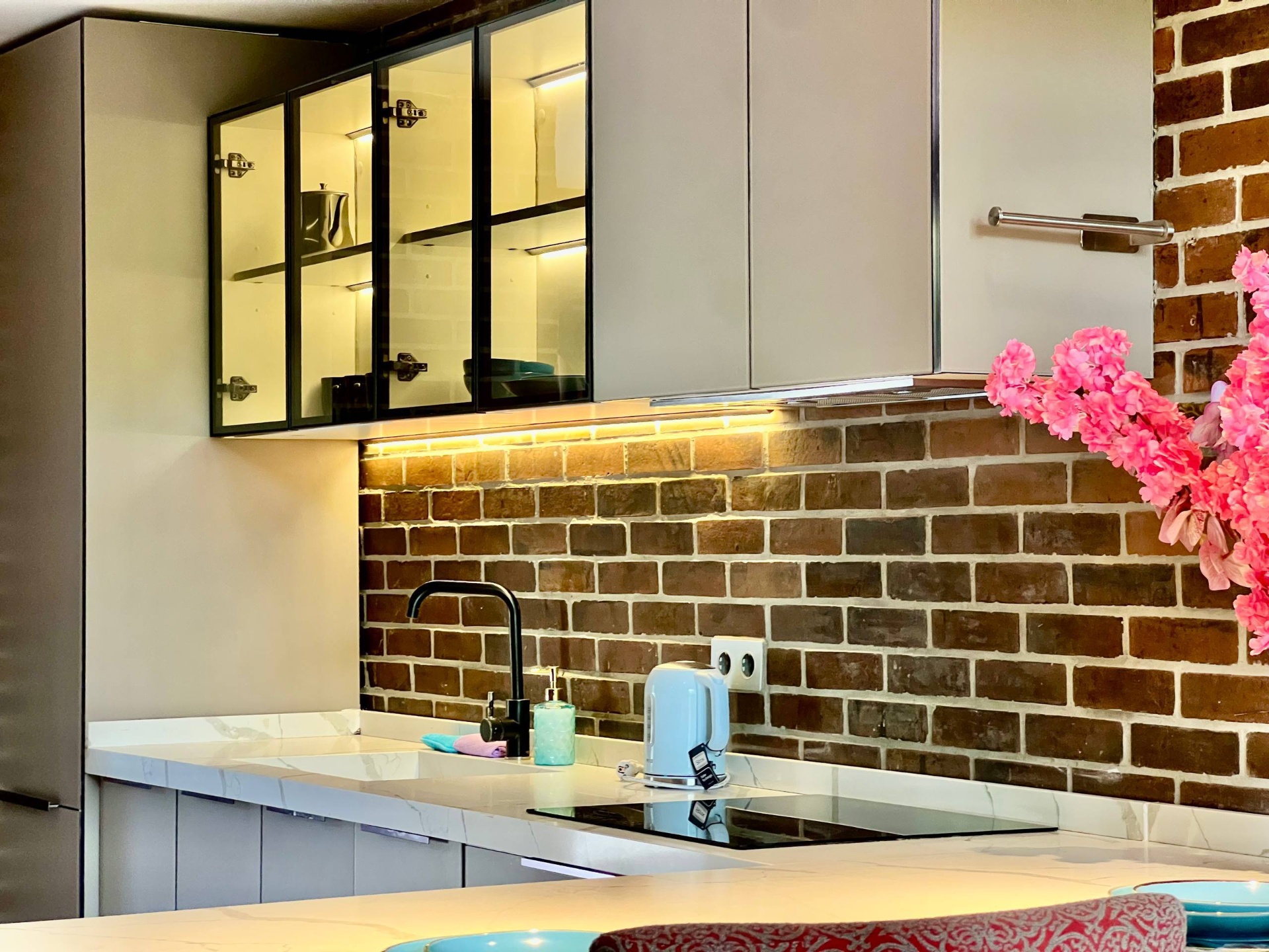 Onyx PARQ Ubud 2 level apartment — image 4