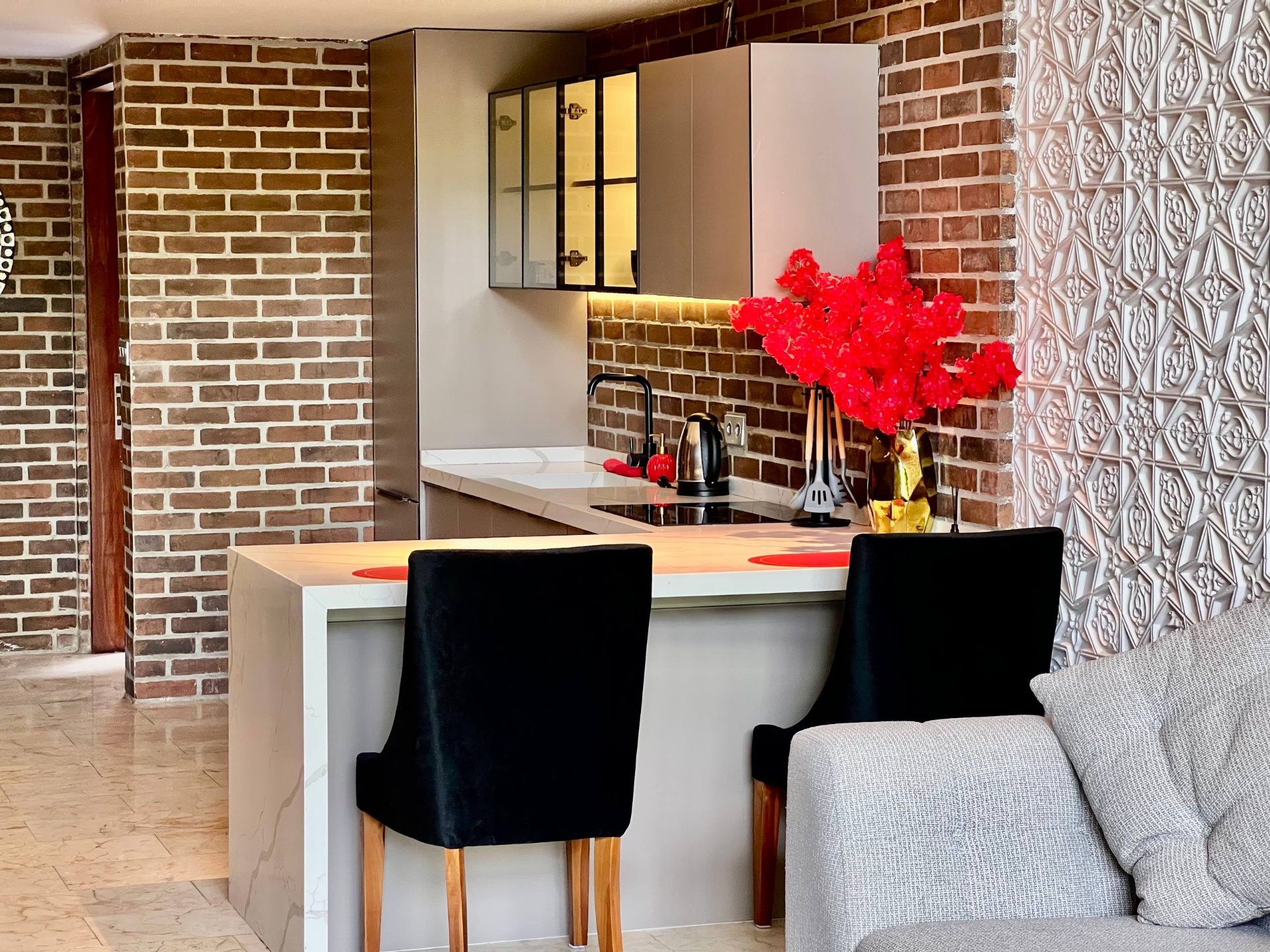 Onyx PARQ Ubud 2 level apartment — image 3