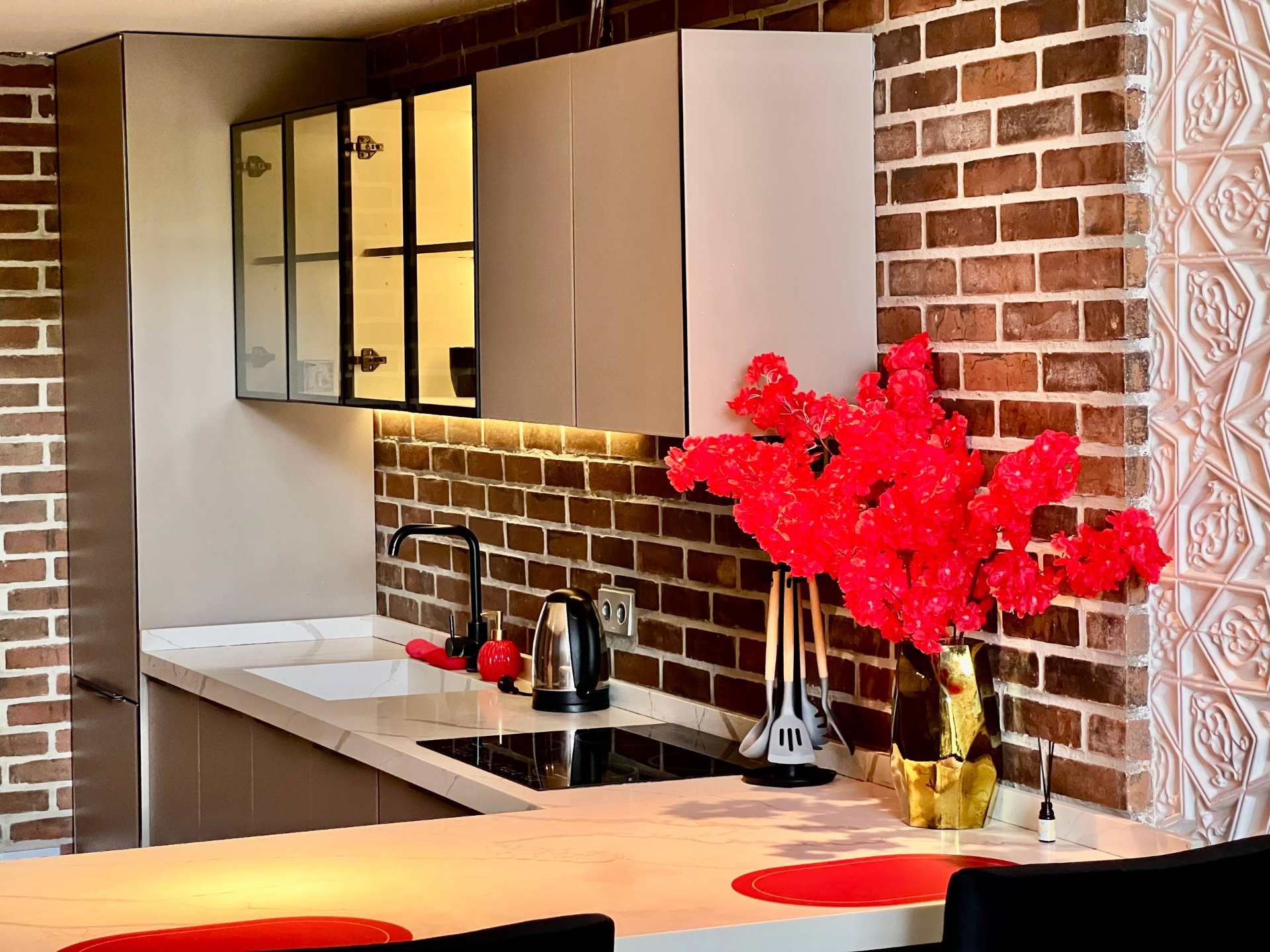 Onyx PARQ Ubud 2 level apartment — image 1