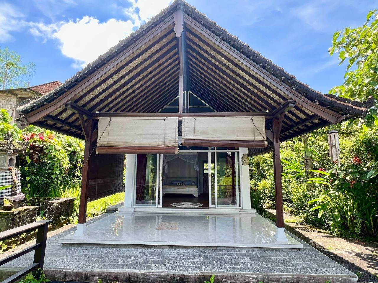 Artist House jungle cliff view — image 2