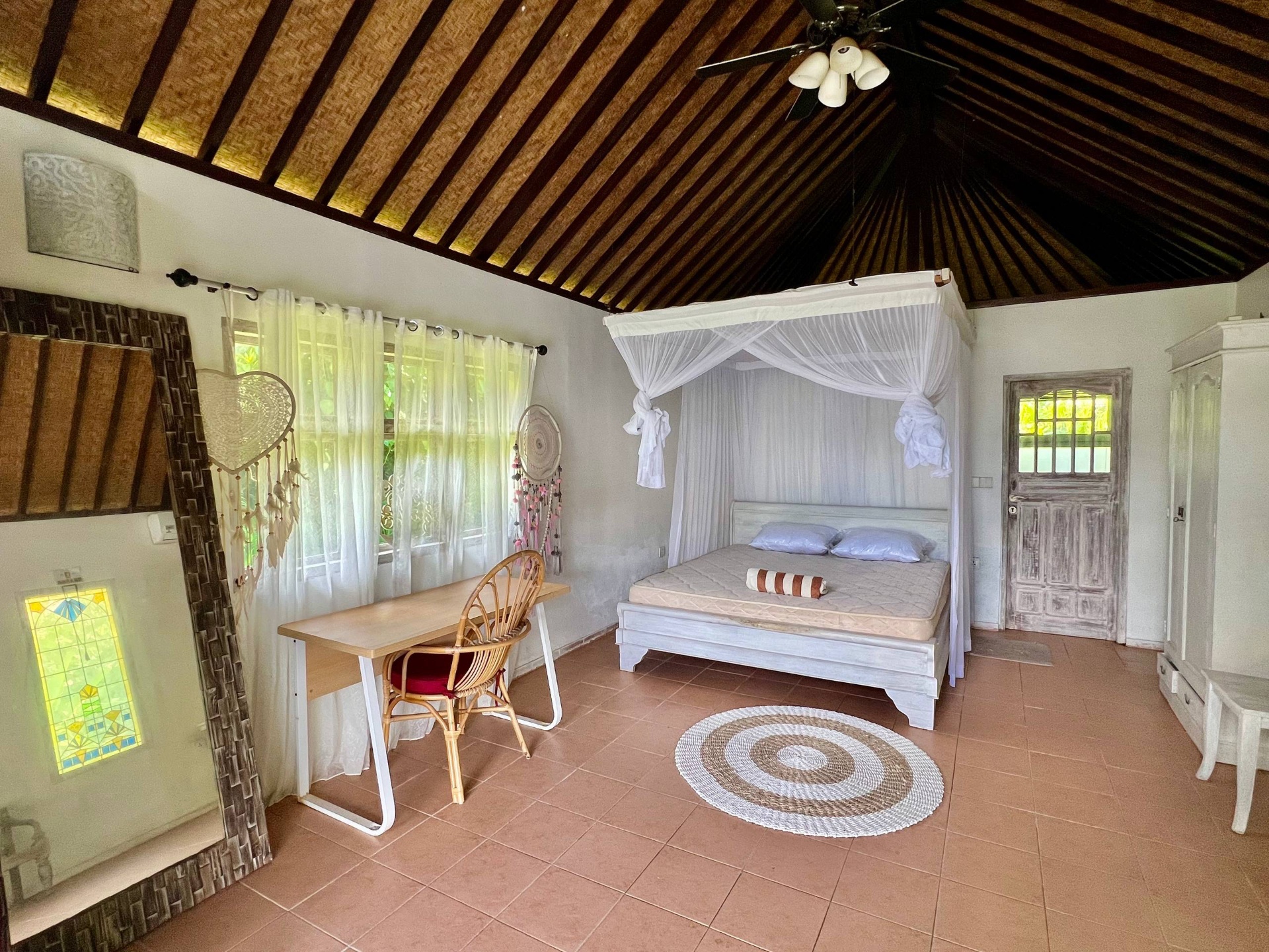 Artist House jungle cliff view — image 4