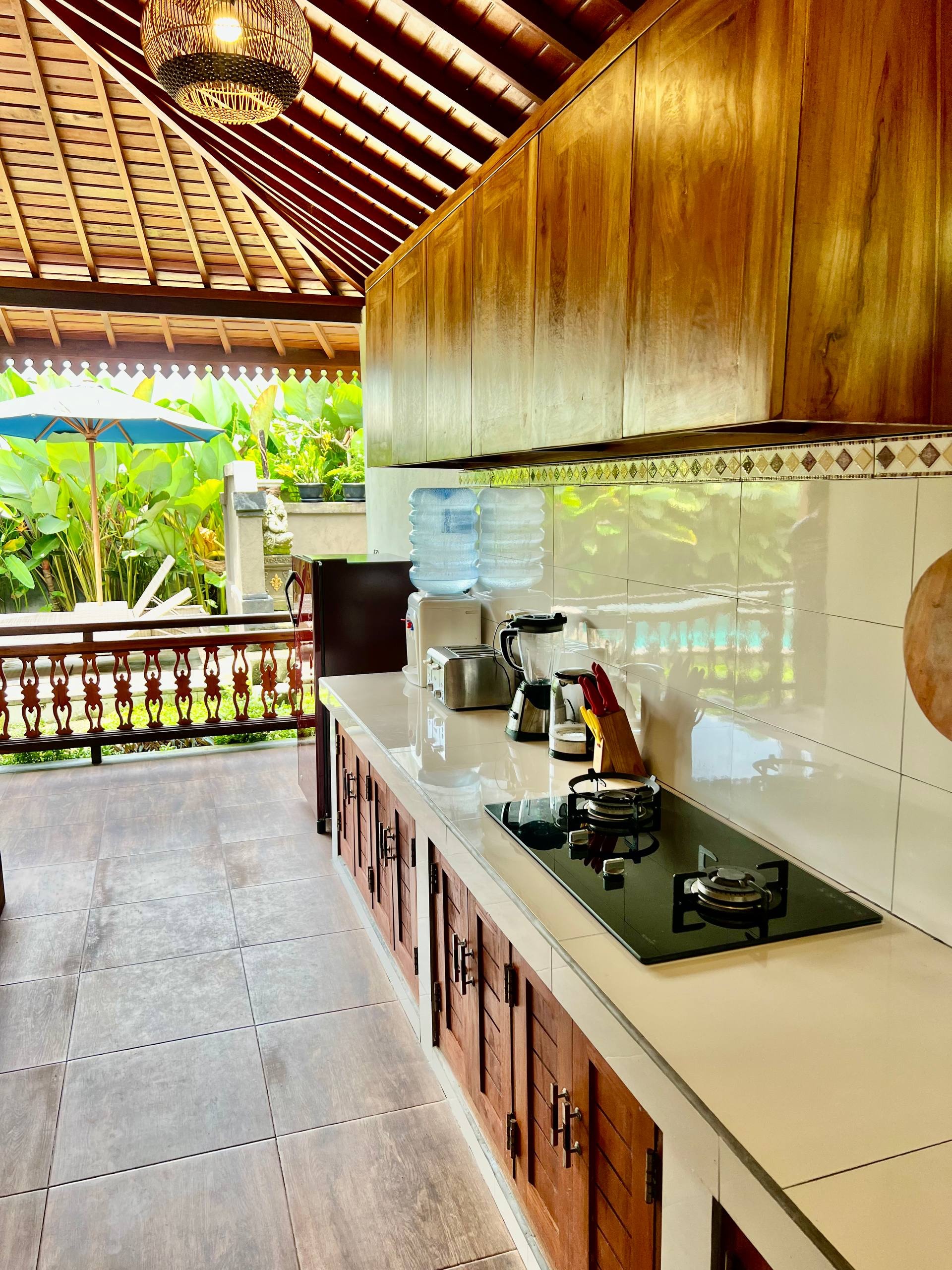 Sunrise Side Villa with Stunning Cliff & Jungle Views — image 4