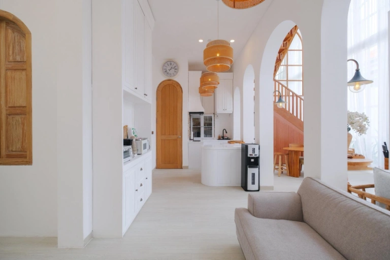 Mediterranean 3BR Villa w/ Rooftop & Private Pool — image 2