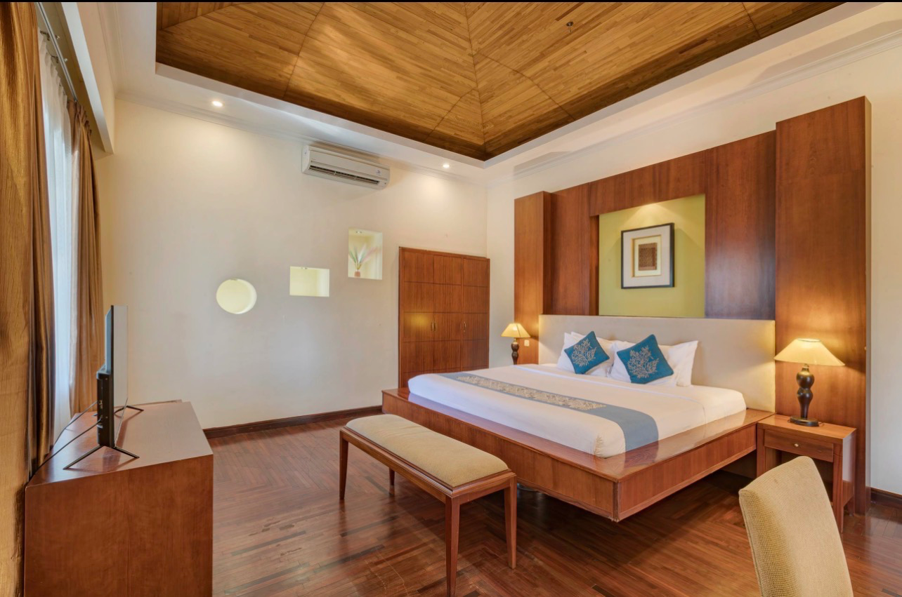 Premium villa with park and sunset views GWK — image 3