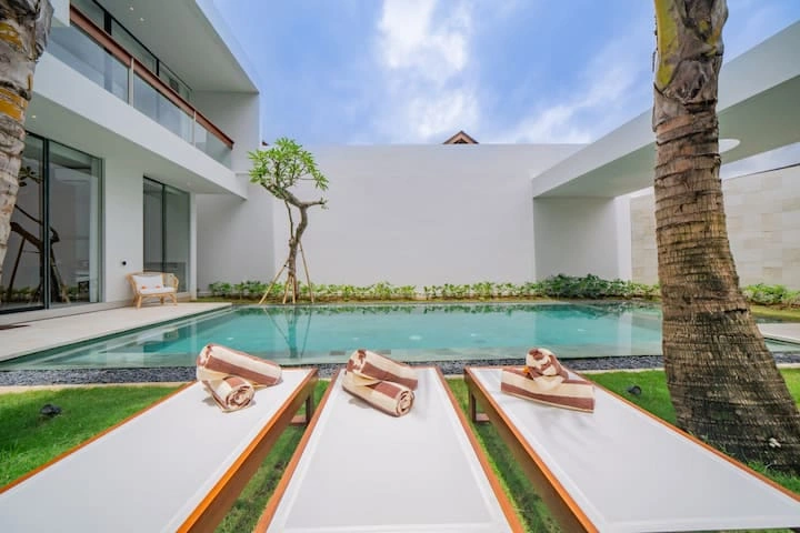 4 BEDROOMS VILLA IN PERERENAN BEACHSIDE FOR MONTHLY AND YEARLY RENT — image 3