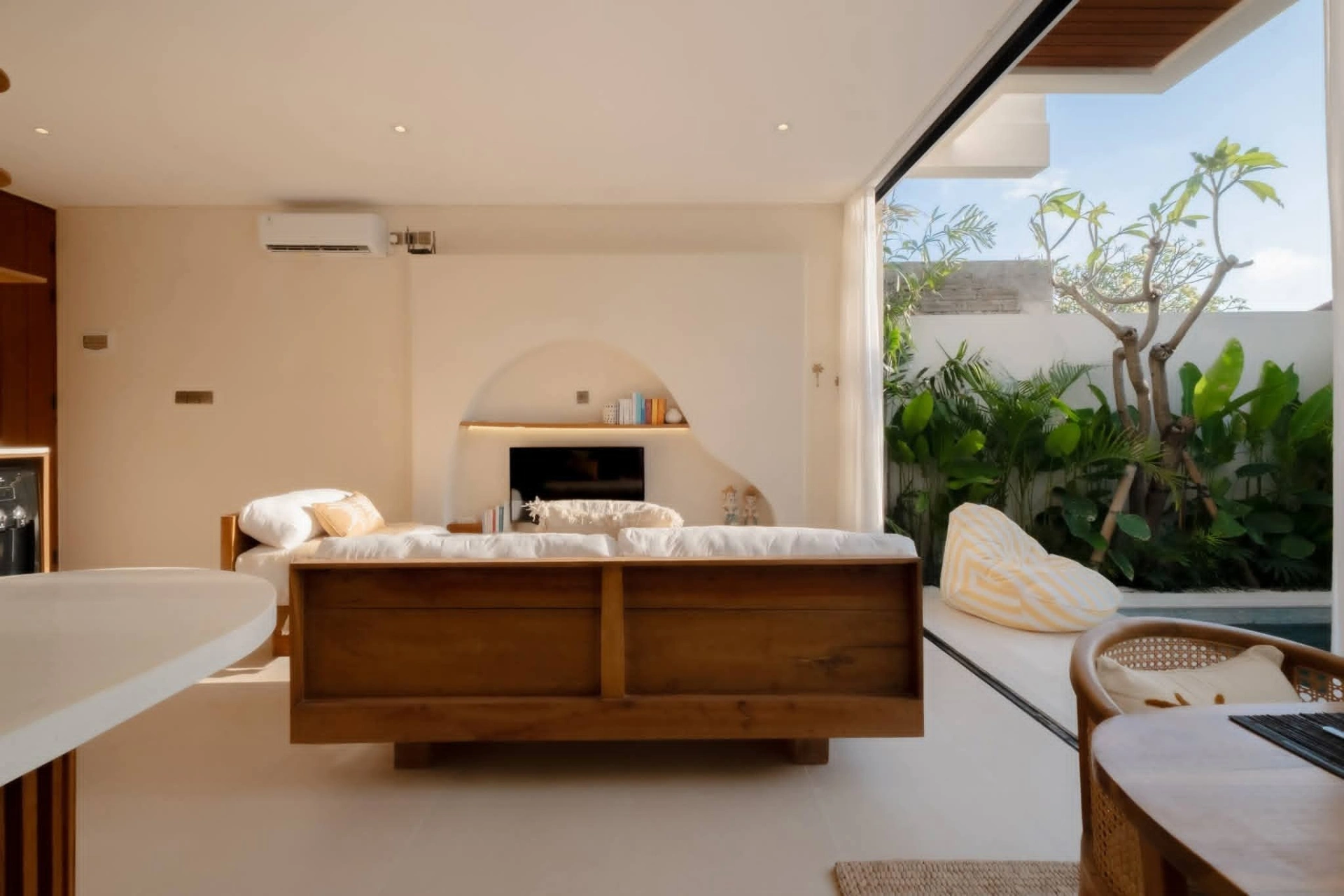 Private Villa For Rent 1 Bed In Buduk Mengwi Bali PO-4095 — image 2