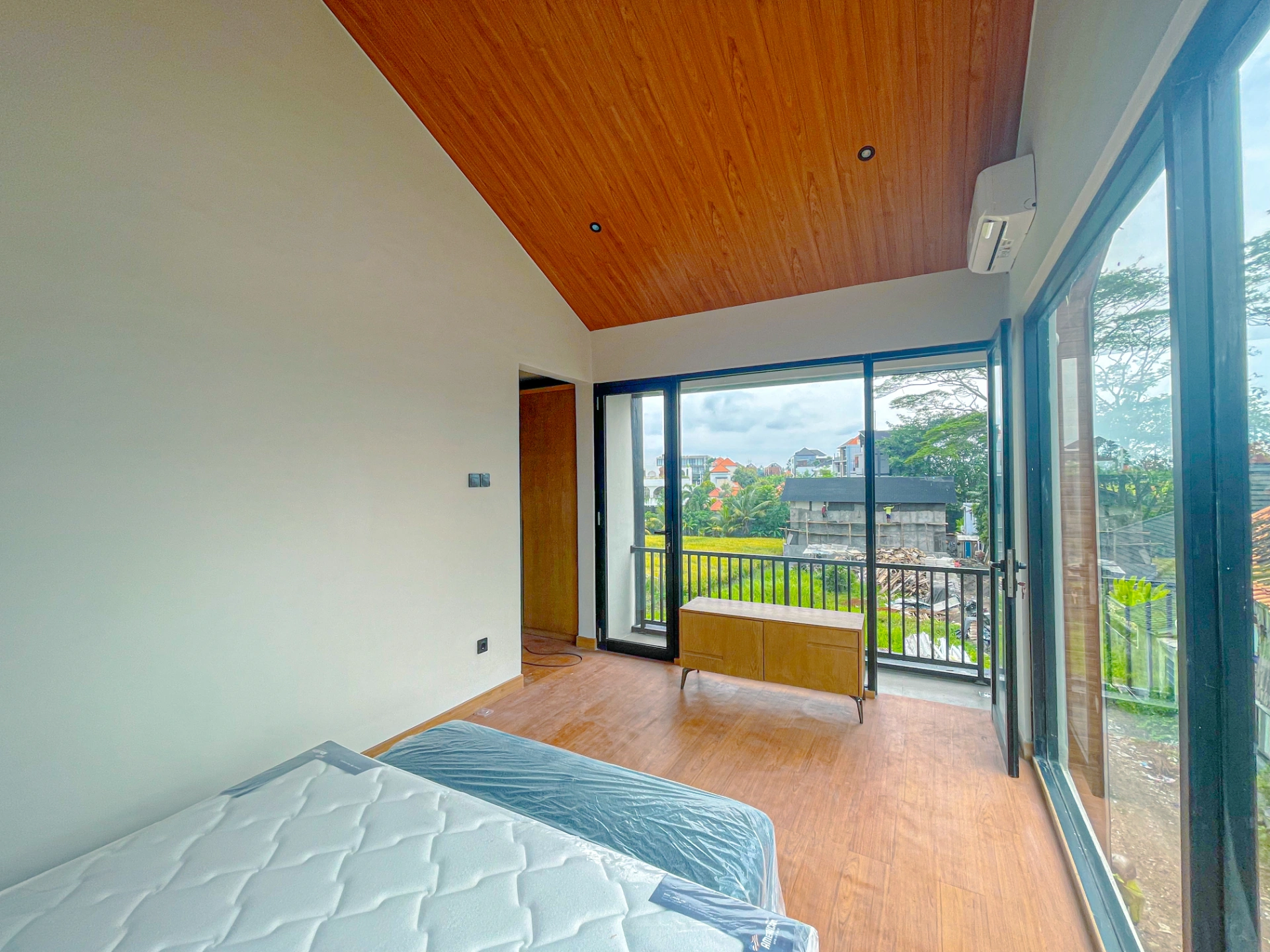 LHKY9: 2BR Brand New Villa for Leasehold — image 2