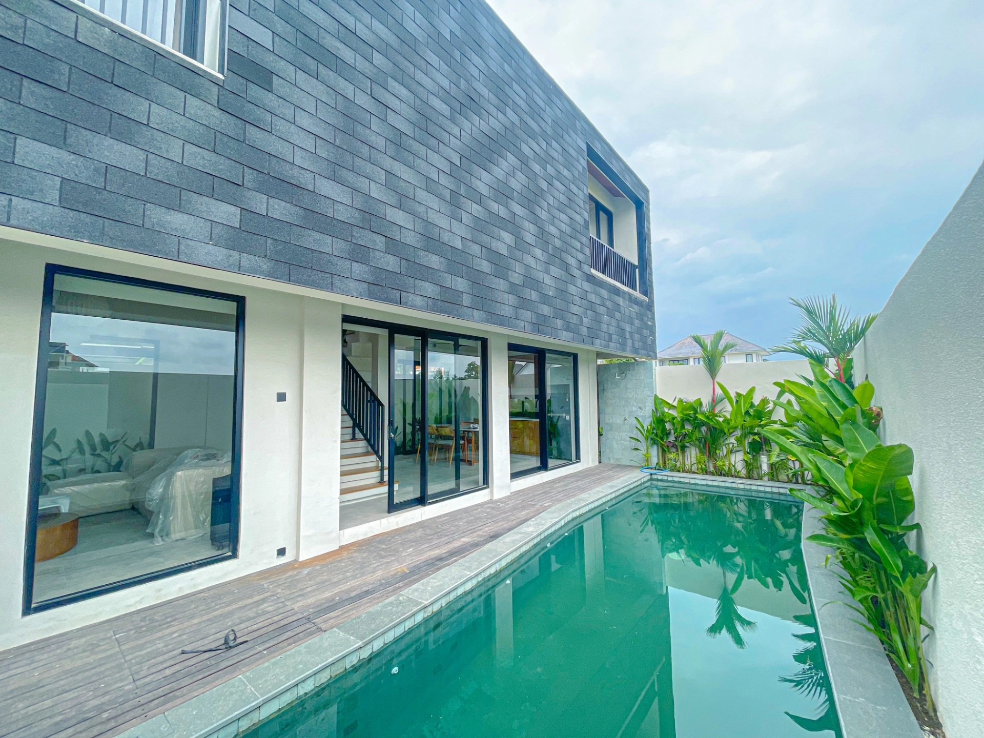 LHKY9: FOR RENT 2BR BRAND NEW VILLA - 2 MINS FROM CEMAGI BEACH — image 2