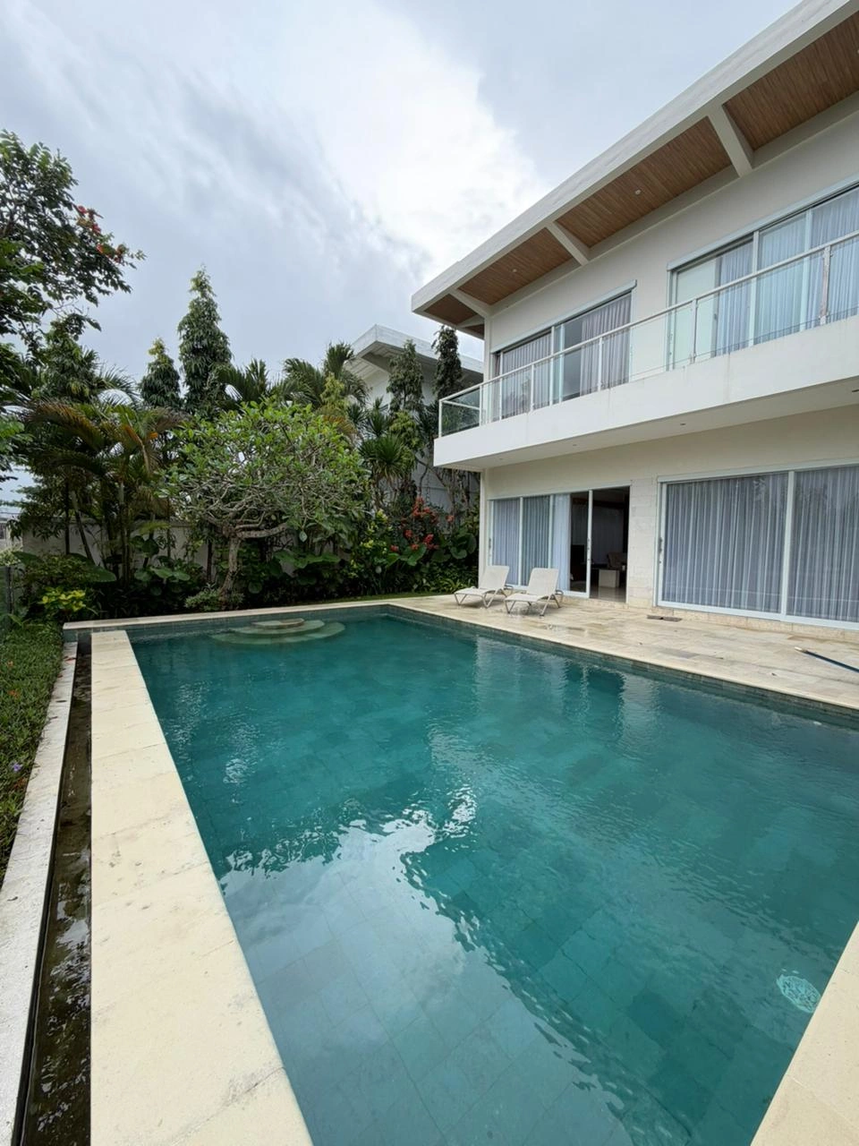 DO 491- FOR RENT VILLA LUXURY OCEAN VIEW UNGASAN — image 1