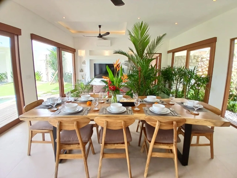 Spacious 4BR Private Pool Villa – 272m² Building on 360m² Land — image 3