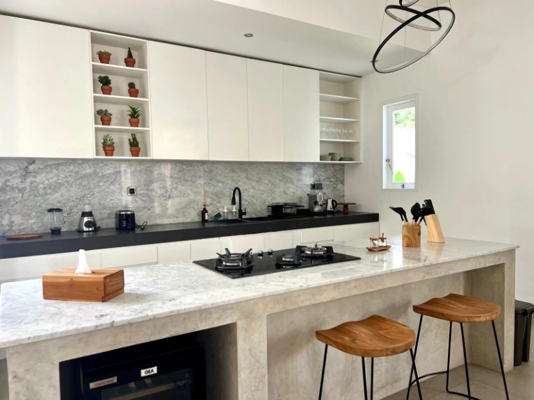 3br Tropical Villa - Walking Distance to Pro Ed — image 3