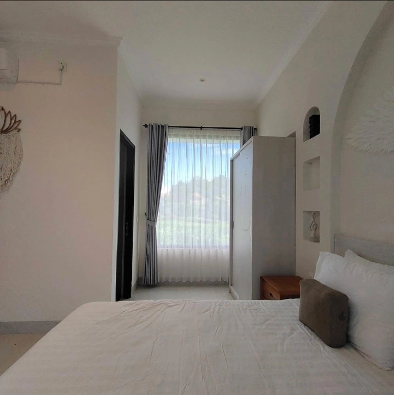 2BR Newly Renovated Villa Tumbak Bayuh — image 4