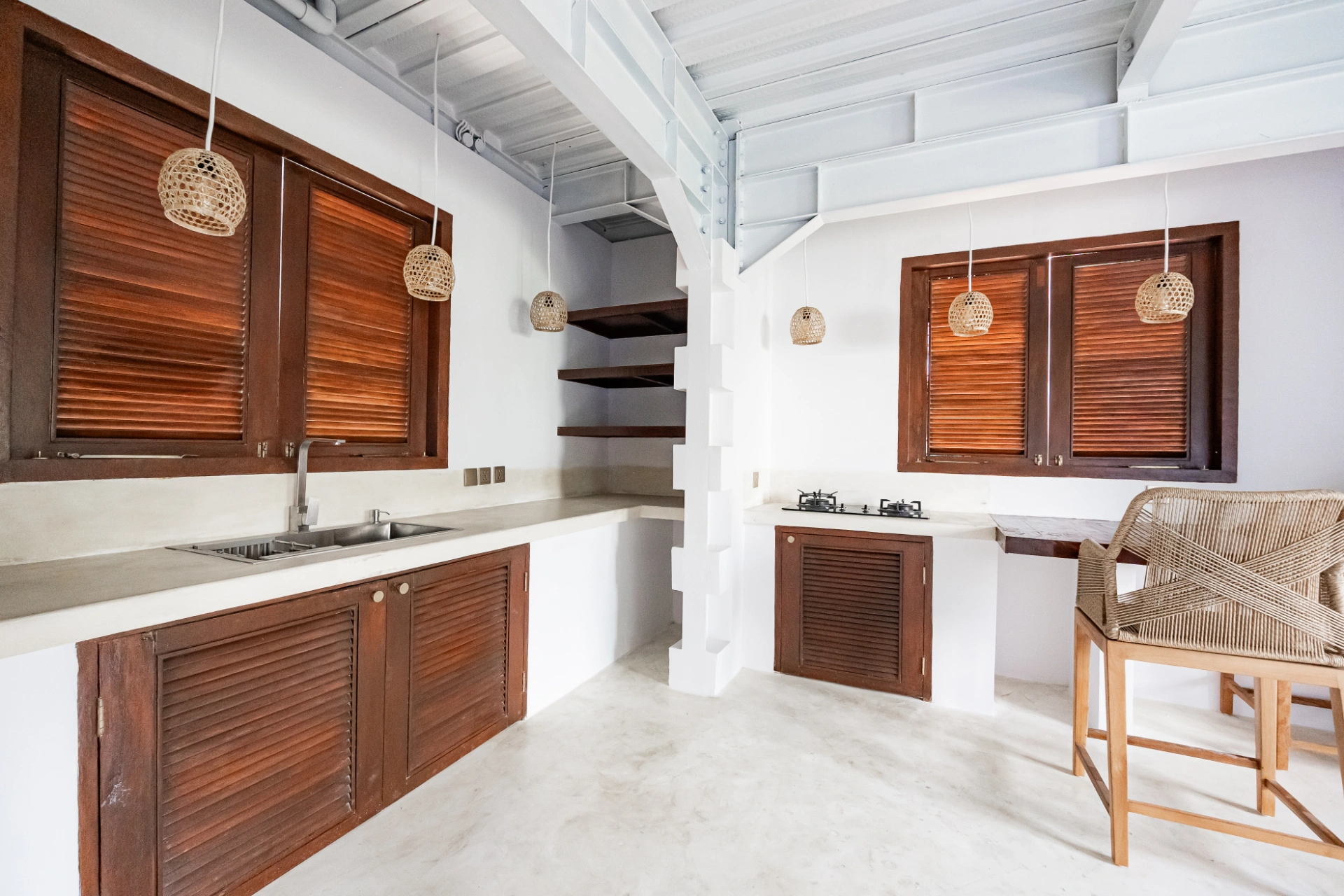 Modern Hilltop Studio w/ Resort Pool Access – Penestanan Ubud