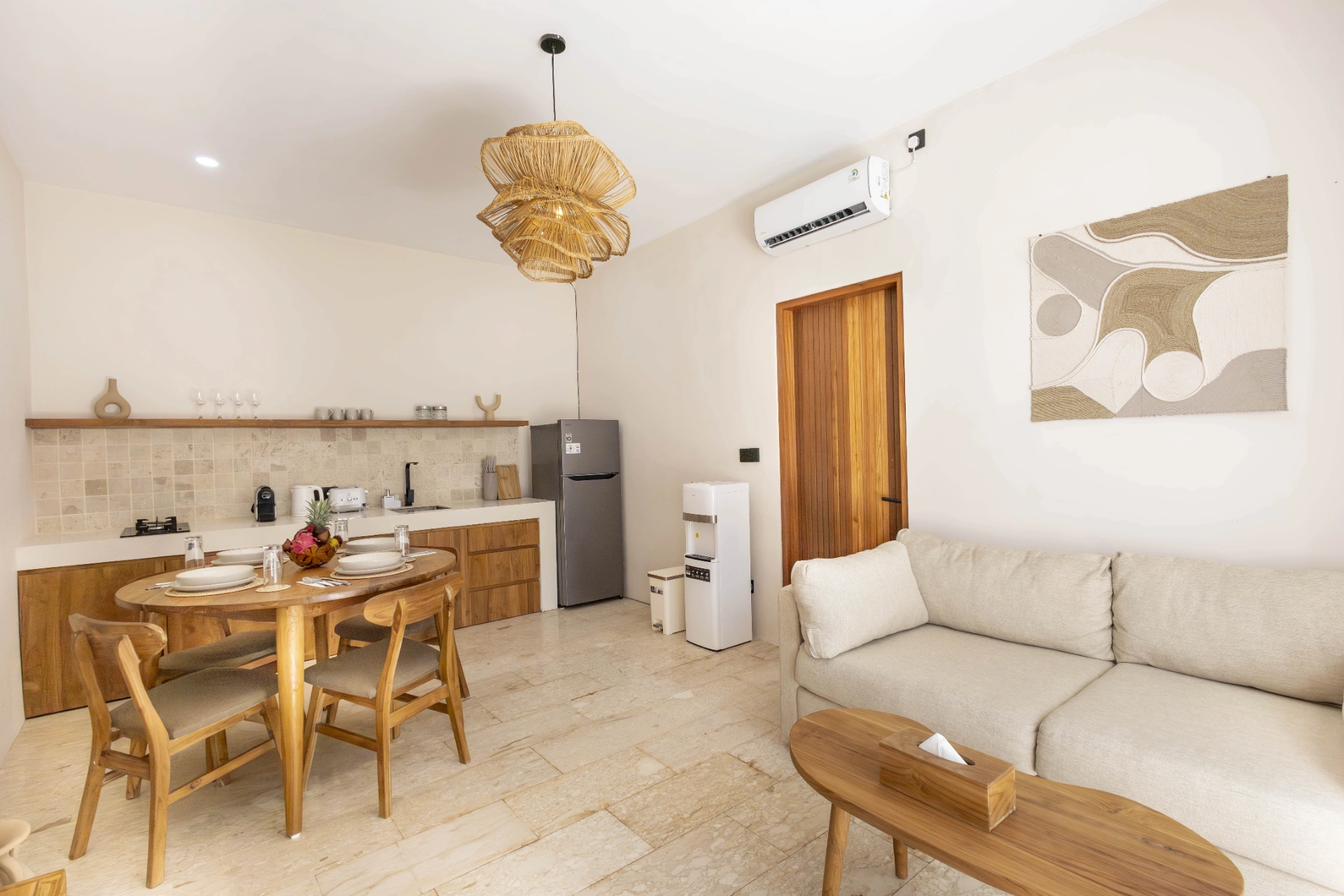 Stylish 1BR Mediterranean Apartment — image 3