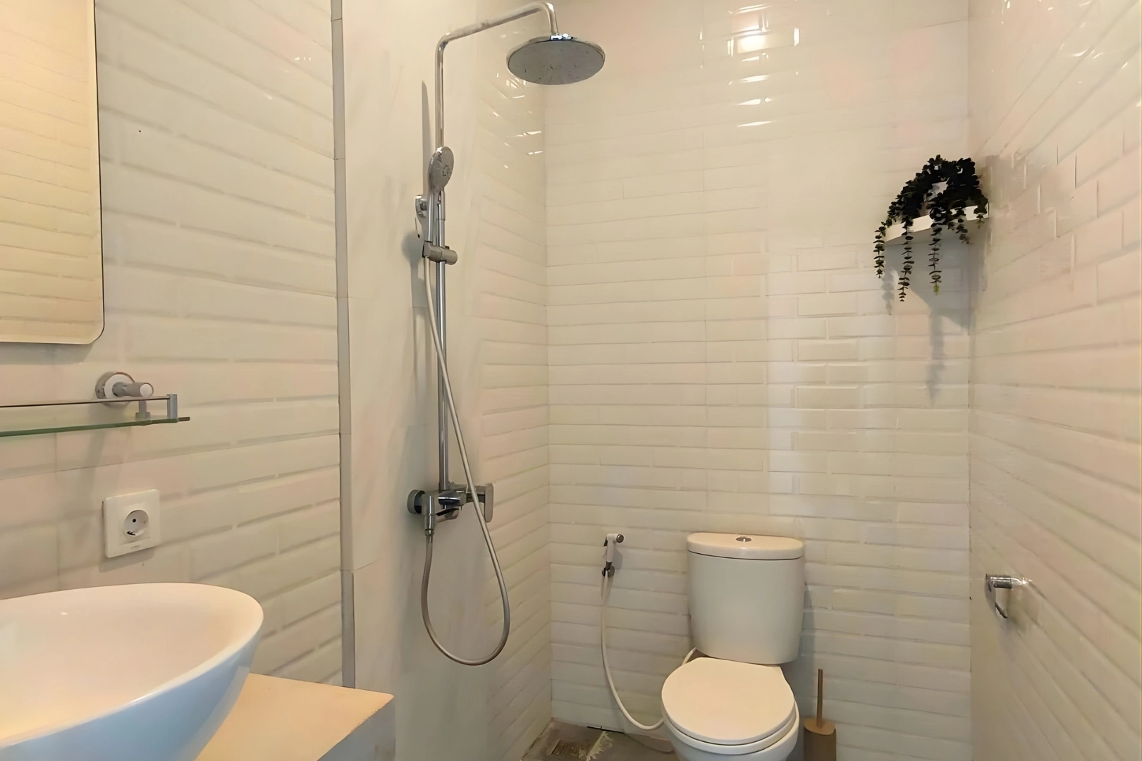 2BR Villa in Tumbak Bayuh — image 3