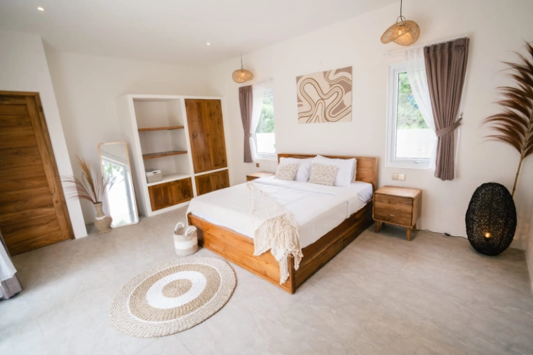 2BR Villa w/ Pool & Huge Garden — image 3