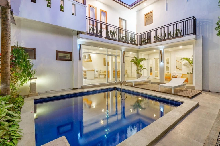 3BR Villa - Batu Bolong - Fully Furnished — image 1
