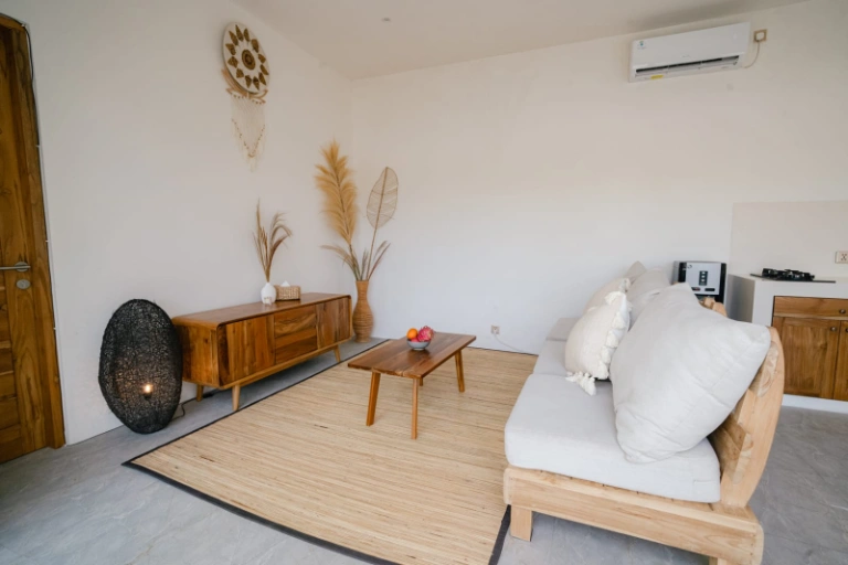 Modern 1BR Contemporary Apartment — image 2