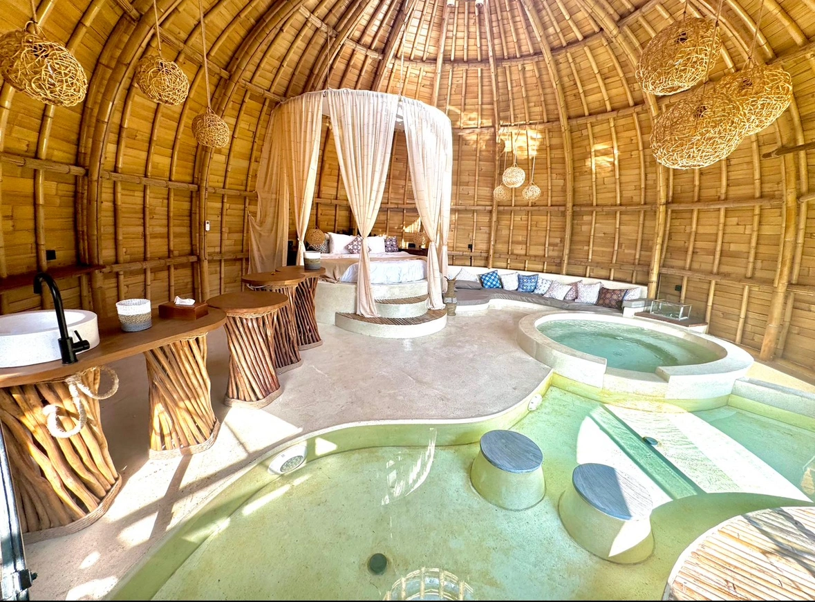Unique Bamboo Dome 1BR Villa w/ Pool Jacuzzi & Sunrise Views