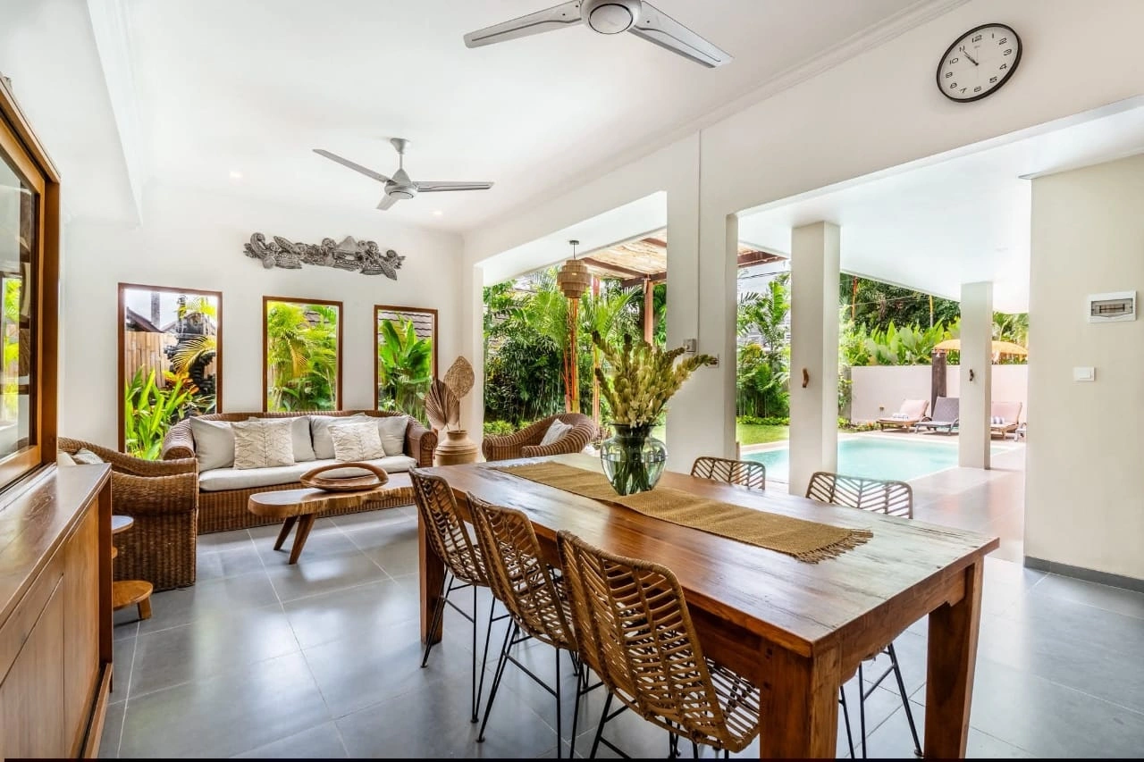 Villa For Rent 3 Bed In Batu Bolong Canggu Bali PO-4108 — image 3
