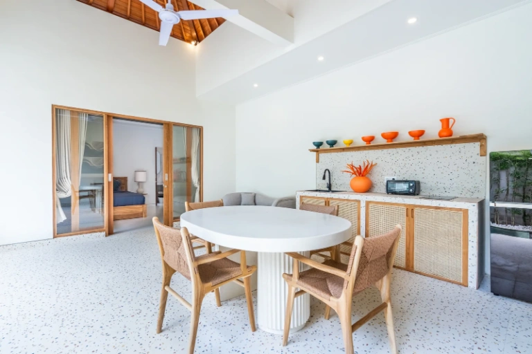 2 BEDROOM VILLA FOR MONTHLY & YEARLY RENT IN HEART CANGGU IB92 — image 2