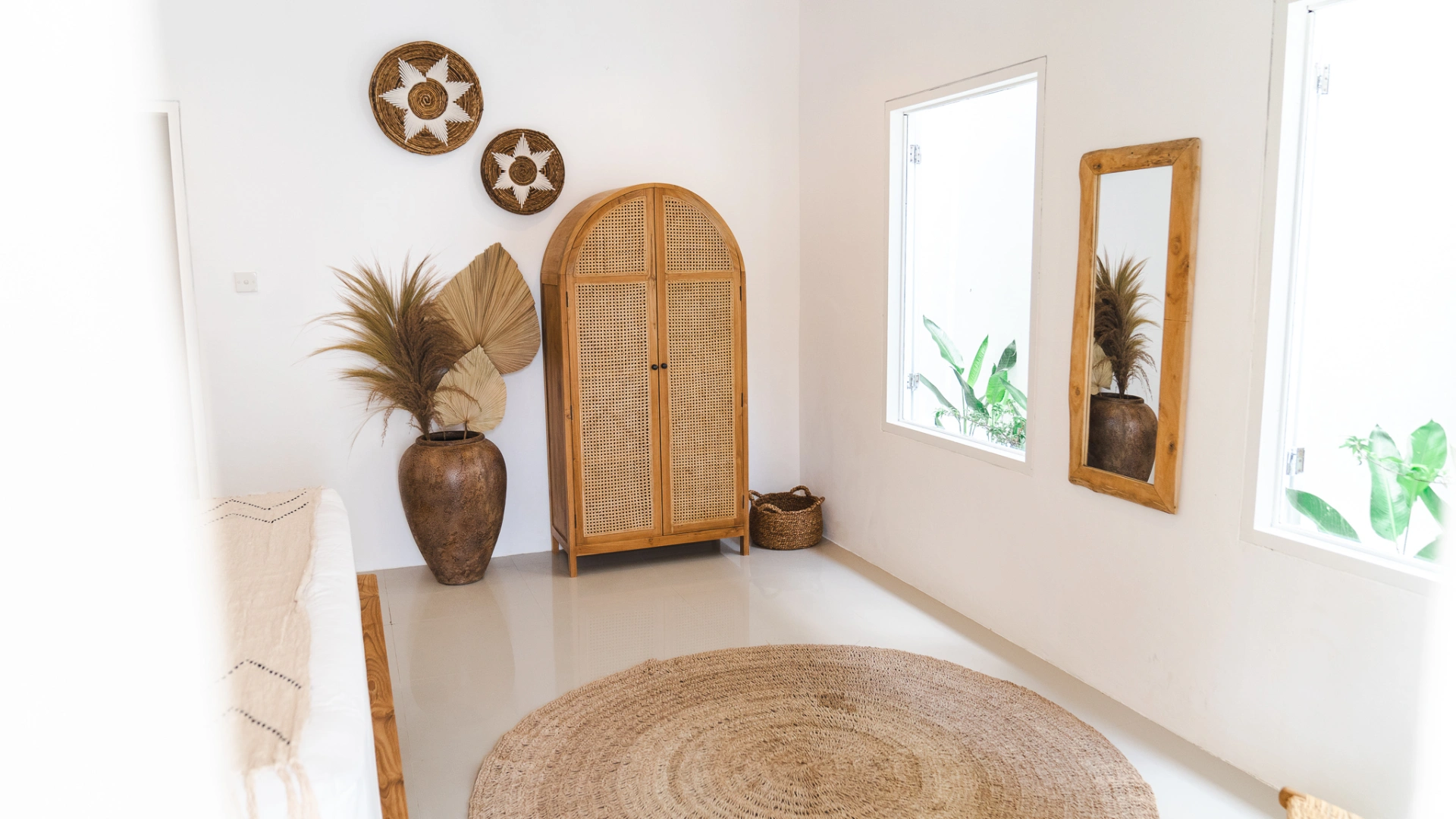 4 Bedroom Tropical Minimalist Villa – Prime Berawa — image 4