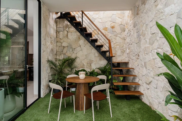 Modern tropical 3-bedroom villa in the heart of Canggu - PRD3 — image 2