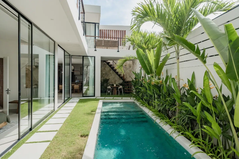 Modern tropical 3-bedroom villa in the heart of Canggu - PRD3